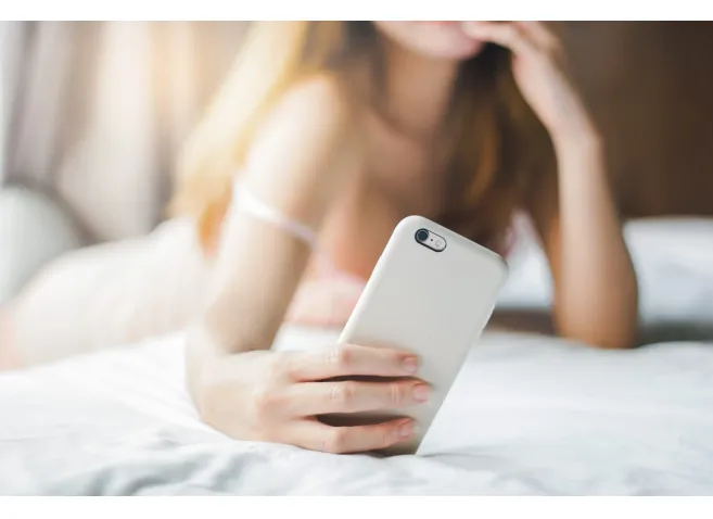 相互オナニー(相互鑑賞・見せ合いっこ)とは?盛り上がるやり方やコツを解説!